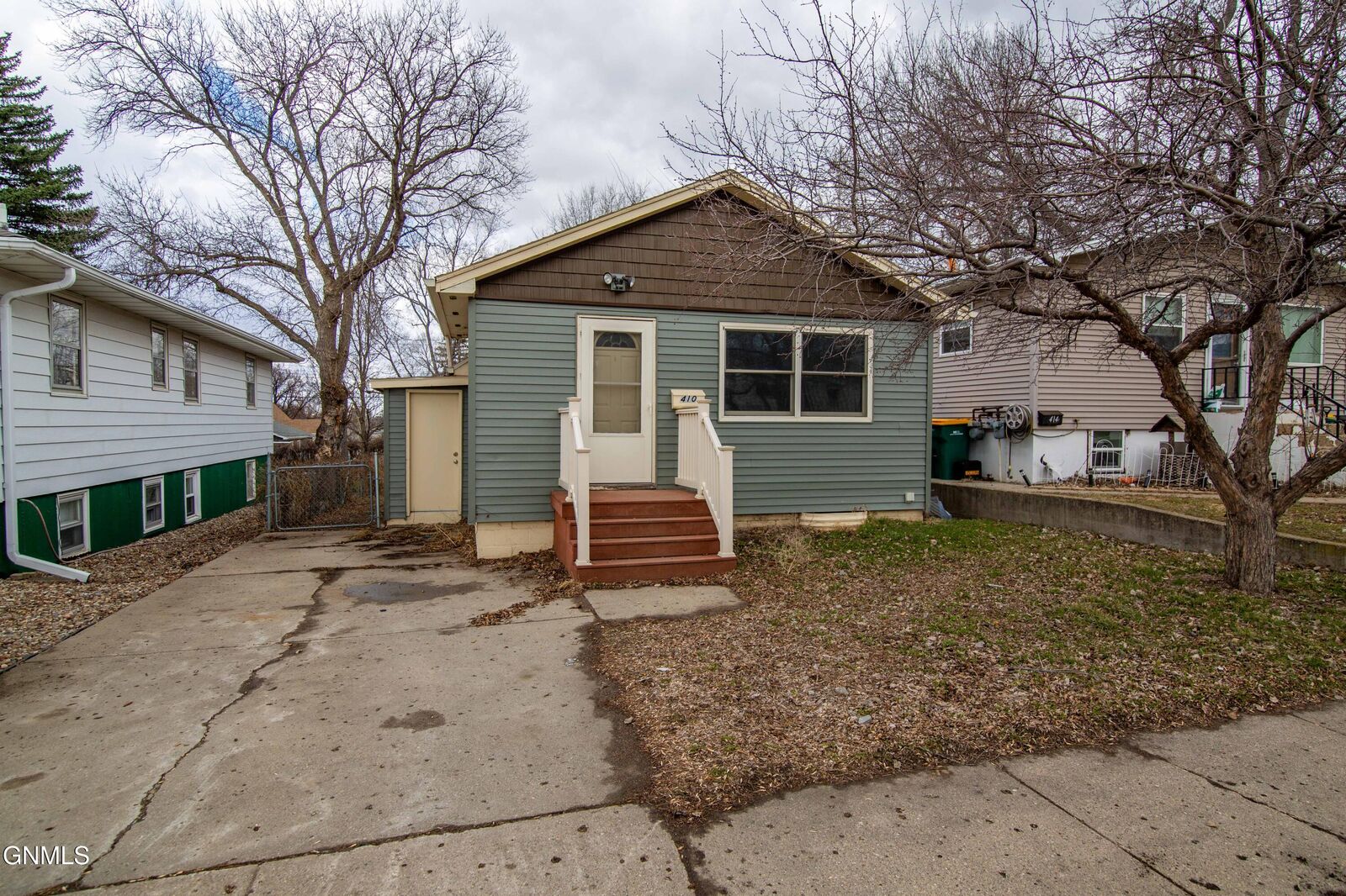 Property Photo:  410 22nd Street N  ND 58501 