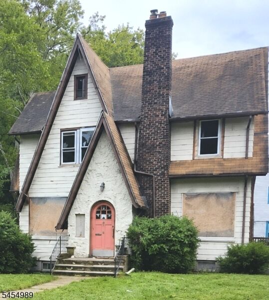 Property Photo:  52 Hillside Ave  NJ 07052 