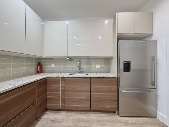 Property Photo:  75 Liberty Ave D11  NJ 07306 