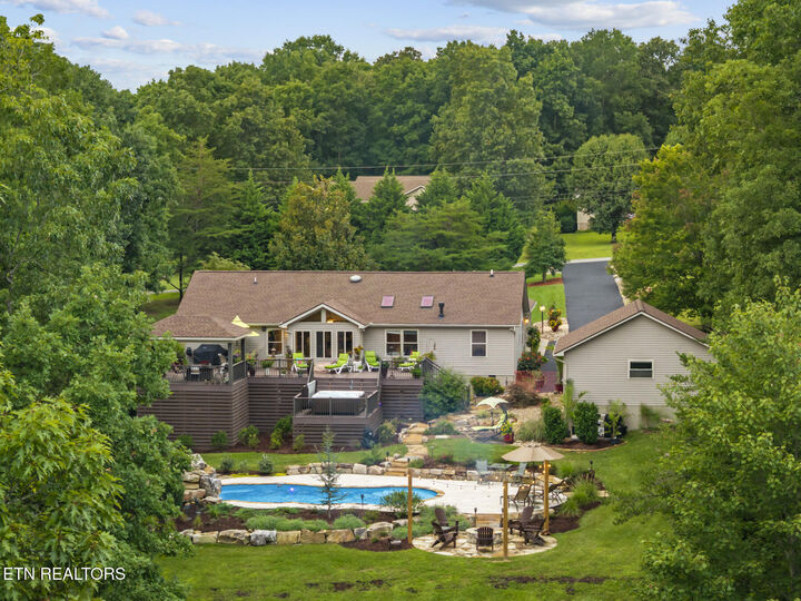 Property Photo: 1014 Sunset Ridge Drive TN 38571
