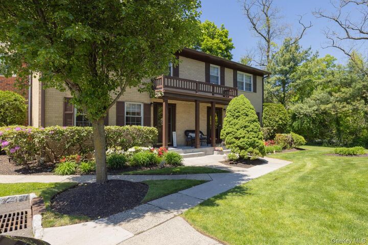 Property Photo:  414 Pawnee Court  NY 10901 