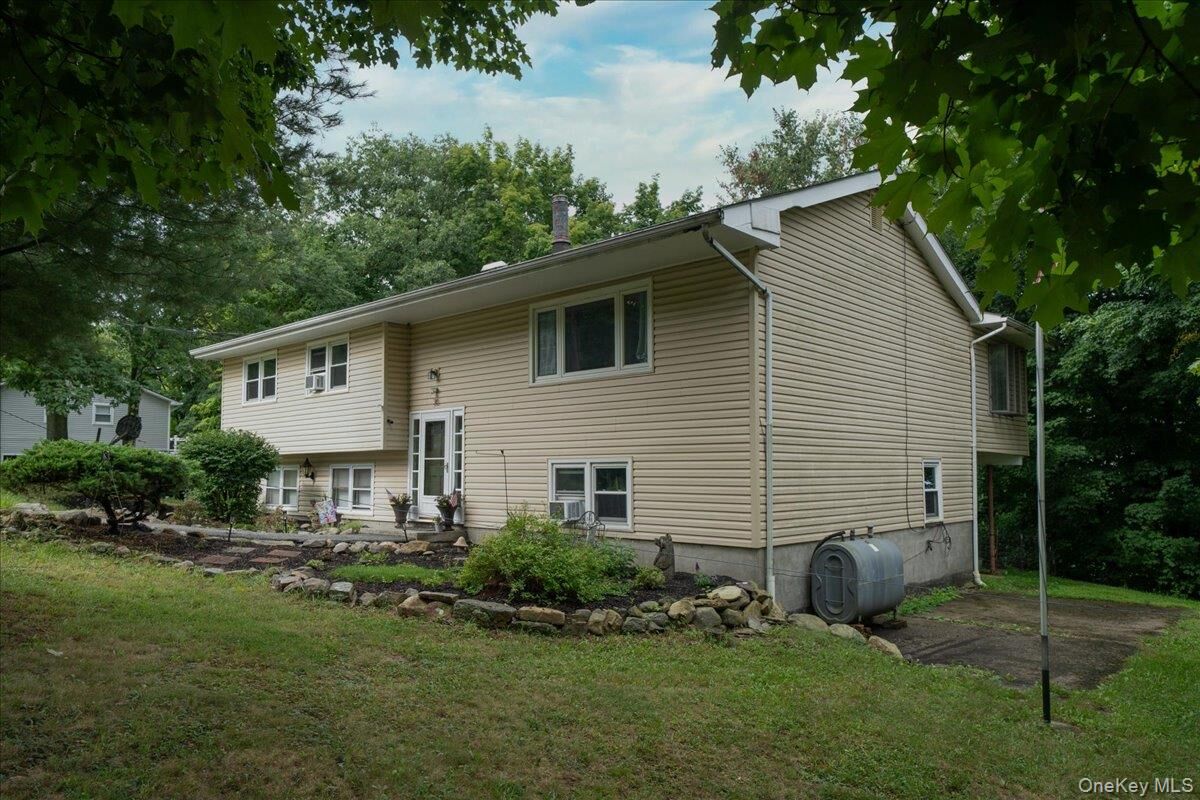 Property Photo:  30 Laura Road  NY 10950 