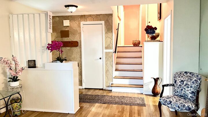Property Photo:  5 Arizona Place  NY 11746 