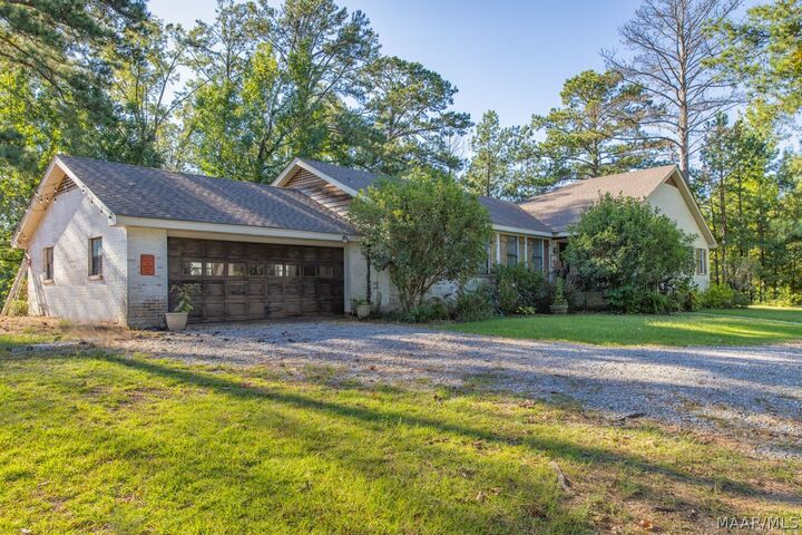 Property Photo:  3209 Pettus Road  AL 36043 