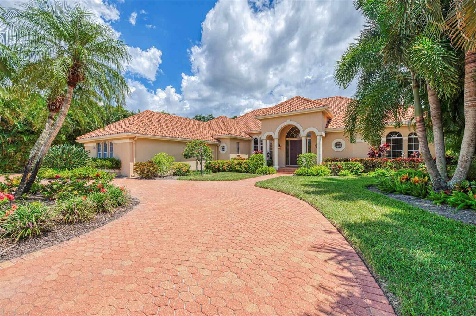 Property Photo:  314 Stone Briar Creek Drive  FL 34292 