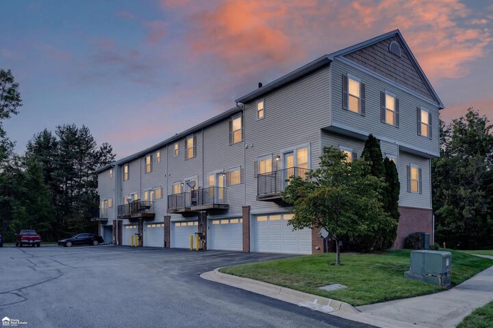 Property Photo:  804 Eagle Drive  MI 48430 