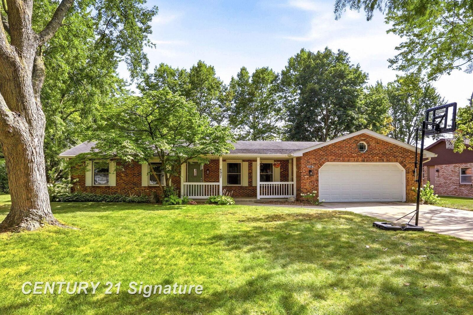 Property Photo: 4657 Dogwood Lane MI 48603