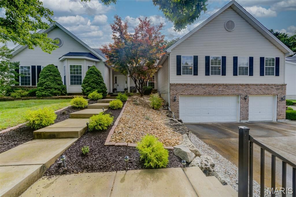 Property Photo:  208 Churchill Downs Court  MO 63026 
