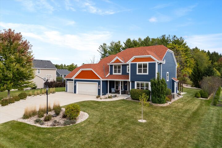 Property Photo: W273n2420 Arlington Ct WI 53072
