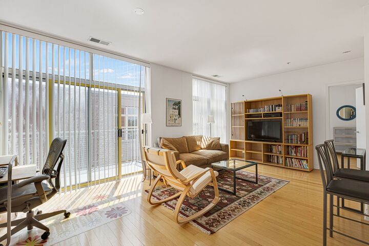Property Photo:  1236 Chicago Avenue 706A  IL 60202 
