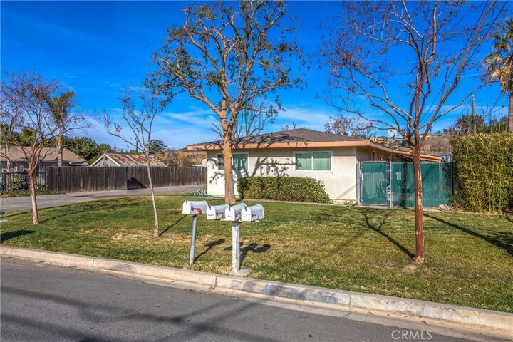 Property Photo:  32390 Avenue D  CA 92399 