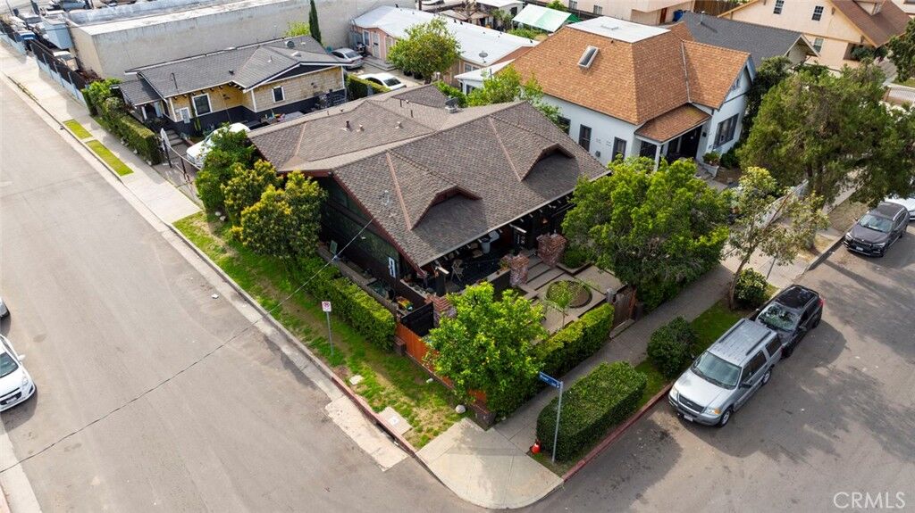 Property Photo:  514 W River Street  CA 90065 