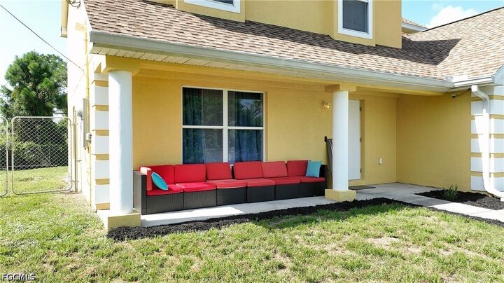 Property Photo: 1116 Crestwood Street E FL 33974