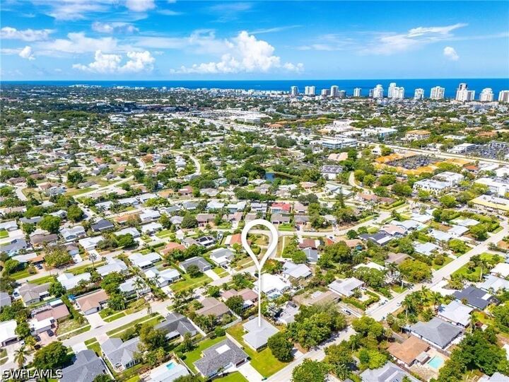 Property Photo: 1240 Pompei Lane FL 34103