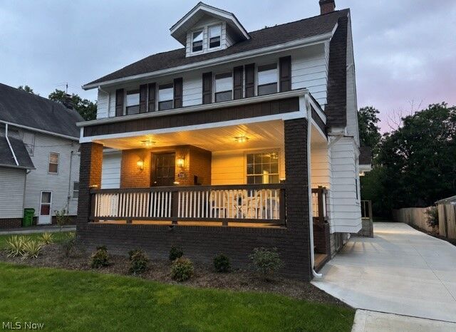 Property Photo:  1720 Beaconwood  OH 44121 
