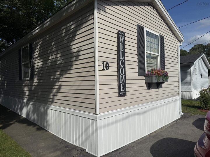 10 Fall Street — photo 1