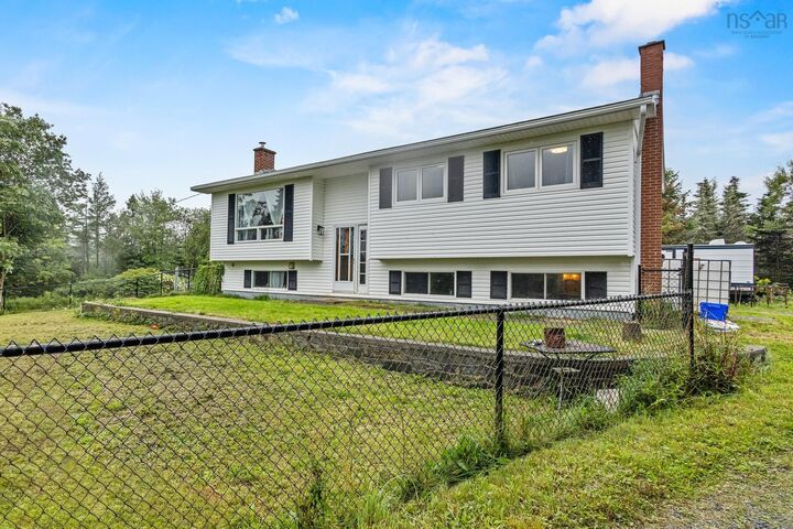 Property Photo:  20 Causeway Road  NS B0J 2L0 