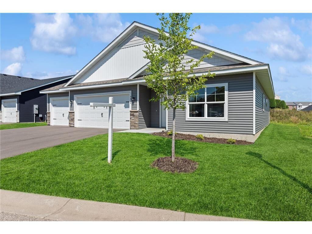 Property Photo:  4907 Evergreen Drive N  MN 55038 