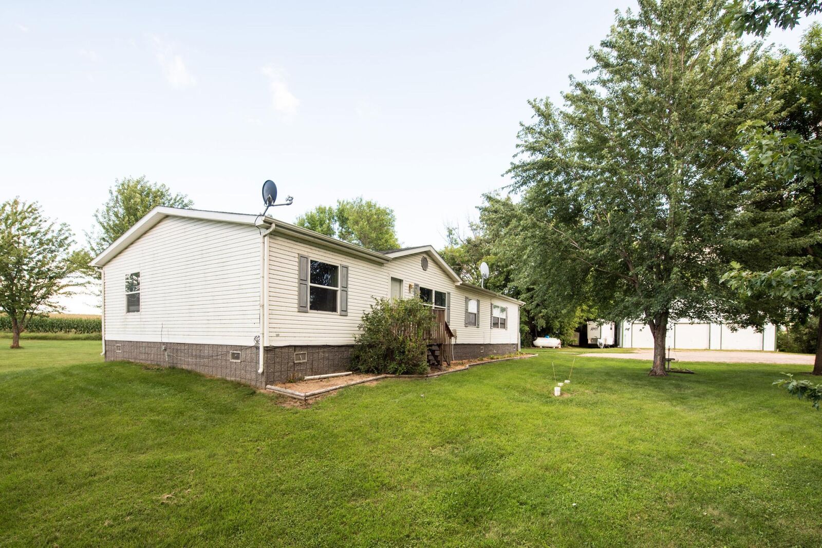 Property Photo: 6951 County Road 82 NW MN 56332