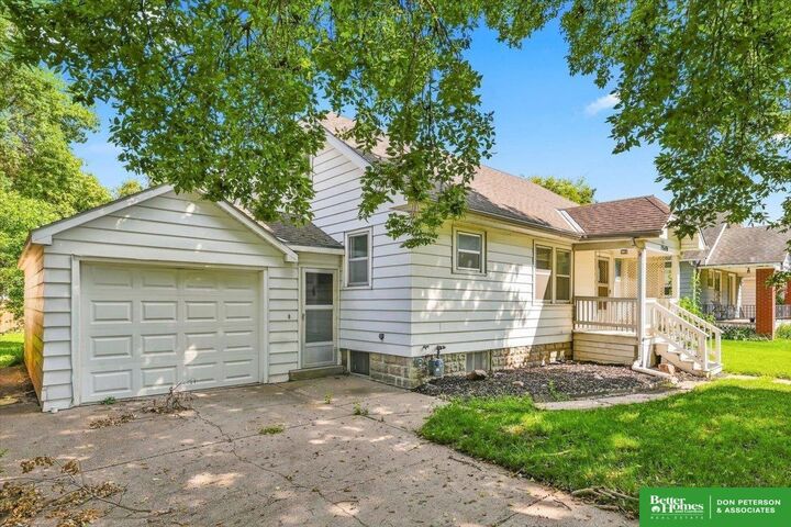 Property Photo: 1540 N Maxwell Avenue NE 68025