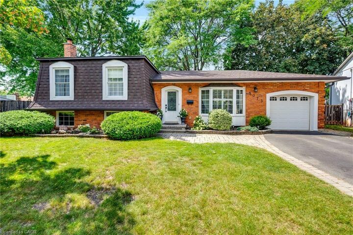5073 Queen'S Court — photo 1
