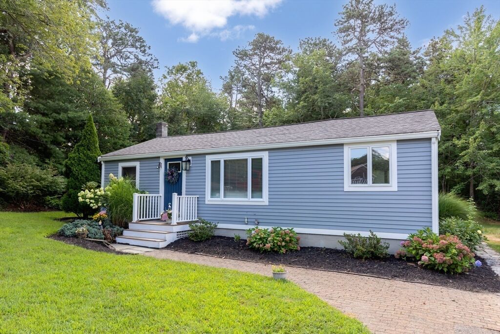 Property Photo: 25 King Ave MA 02360