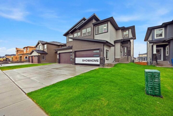 Photo de la propriété:  30 Waterford Mews  AB T1X 3B4 