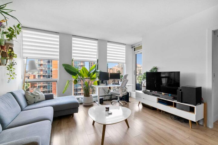 Property Photo: 1500 7 Street SW 905 AB T2R 1A7