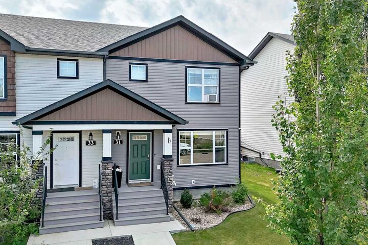 Property Photo: 31 Crestview Boulevard AB T4S 1K3