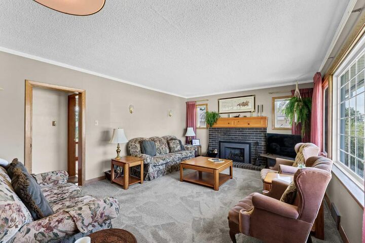 Property Photo:  353 3 Street SW  AB T1A 4C7 