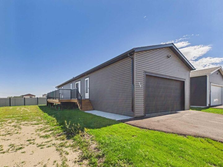 79 McKay Place — photo 1
