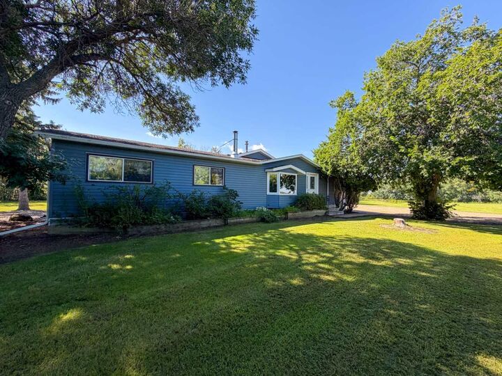 Property Photo: 20427 Highway 2 AB T0H 1G0