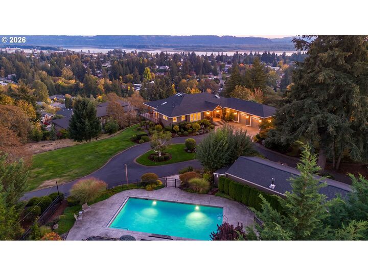 Property Photo:  1929 N 10th St  WA 98671 
