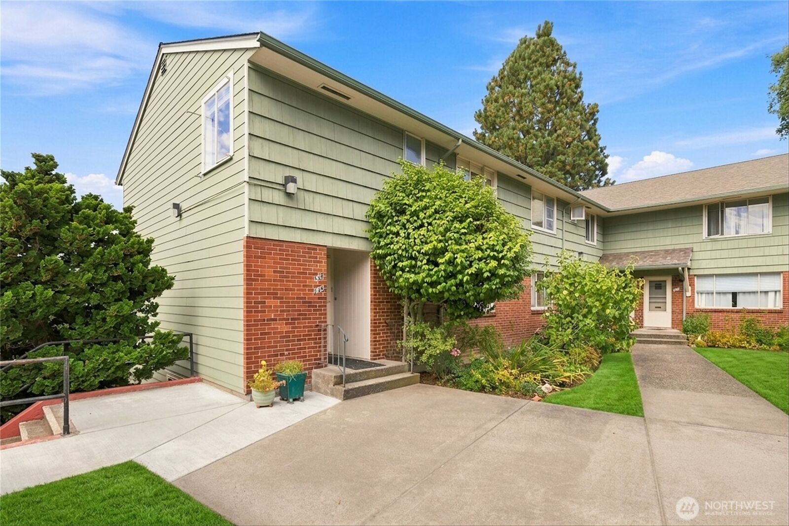 Property Photo: 901 N Forest St 135 WA 98225