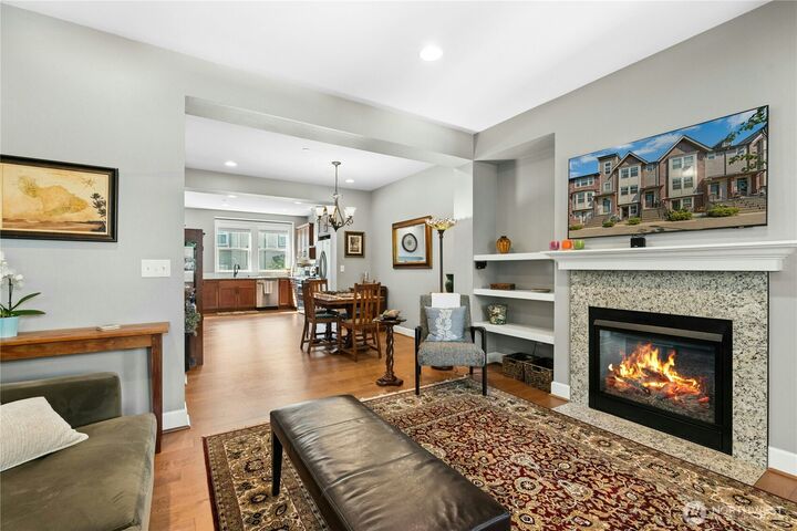 Property Photo:  1340  Brooklyn Walk  NE  WA 98029 