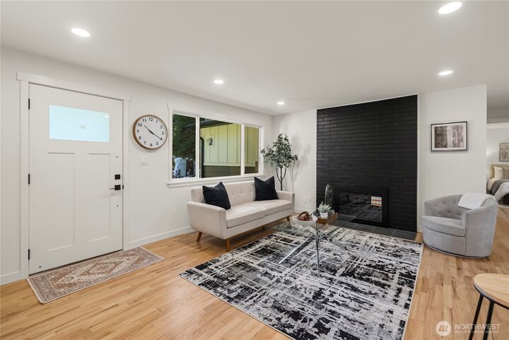 Property Photo: 12116 SE 71st Street WA 98056