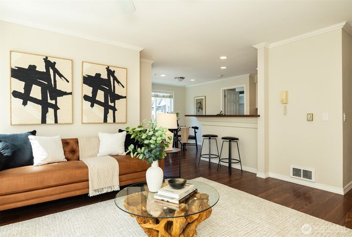 Property Photo: 1762 NW 57th Street 203 WA 98107