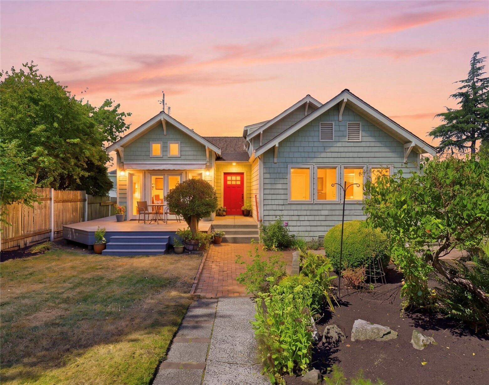 Property Photo:  1117 N 26th Street  WA 98403 