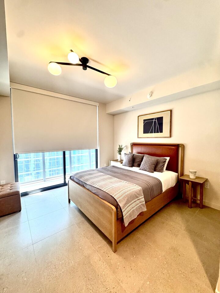Property Photo:  11 NE 6th Street 2606  FL 33132 