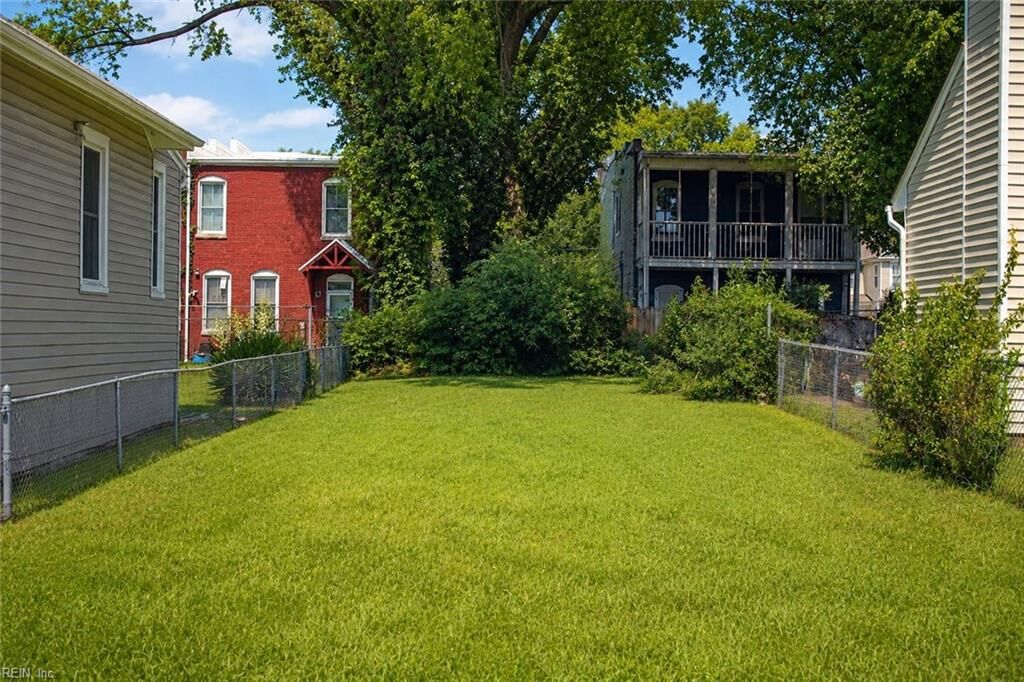 Property Photo:  639 27th St  VA 23607 
