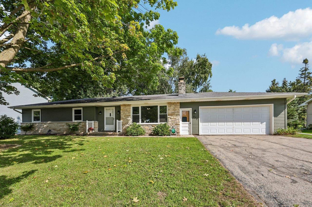 Property Photo: 715 Collins Road WI 53549