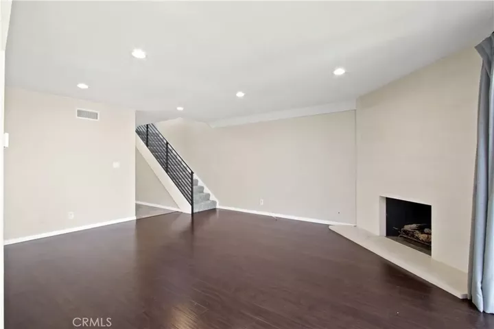 Property Photo:  1741 Tustin Avenue 16 D  CA 92627 