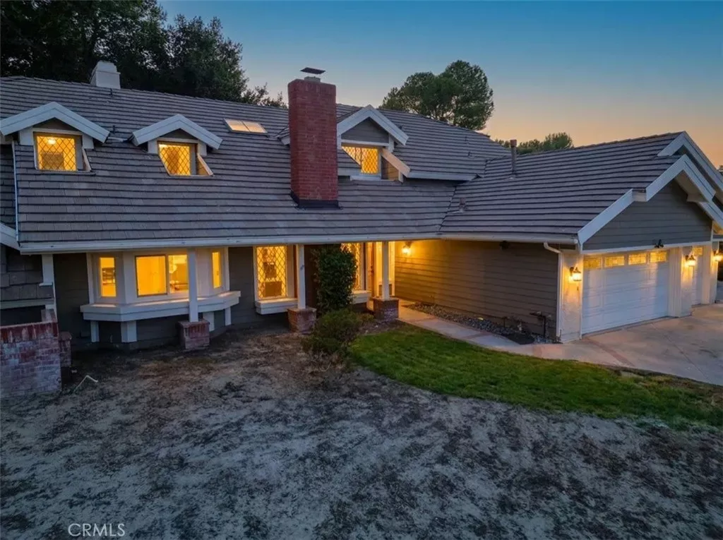 Property Photo: 15604 Saddleback CA 91387