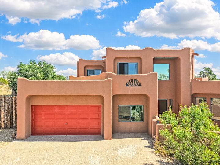 Property Photo:  5 Sombra Court  NM 87508 