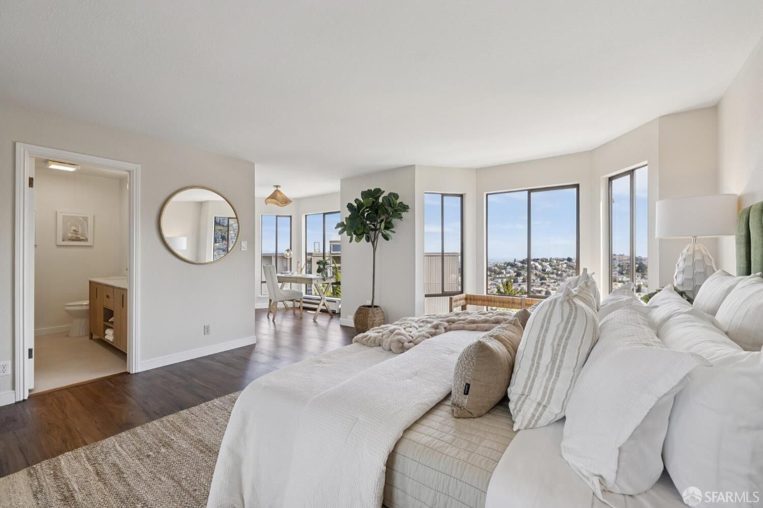 Property Photo:  536 Roosevelt Way  CA 94114 