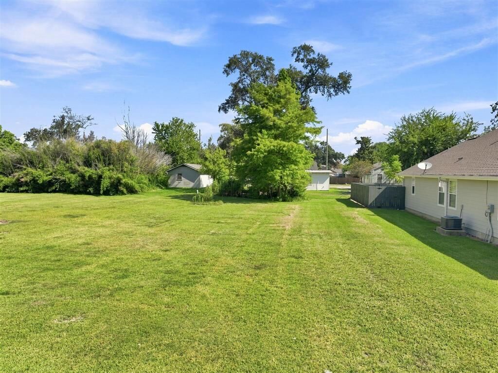Property Photo:  0 15th Street  LA 70601 