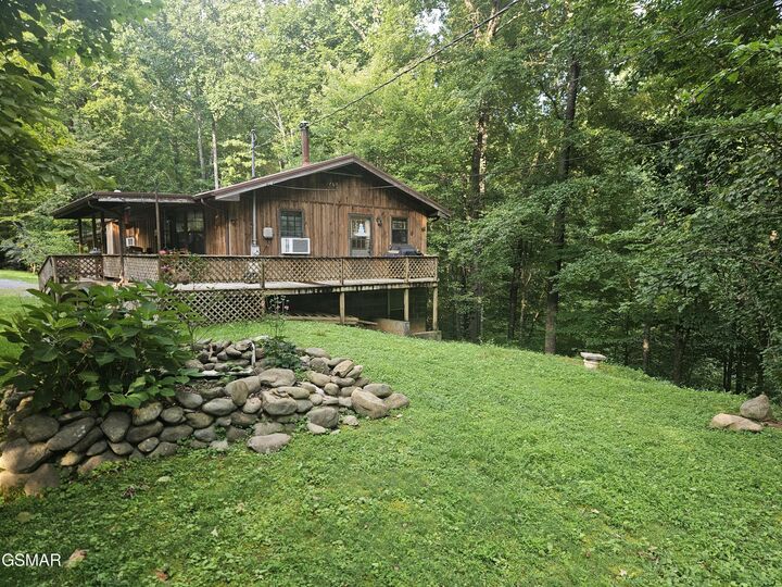 Property Photo: 422 Ball Mountain Way TN 37738