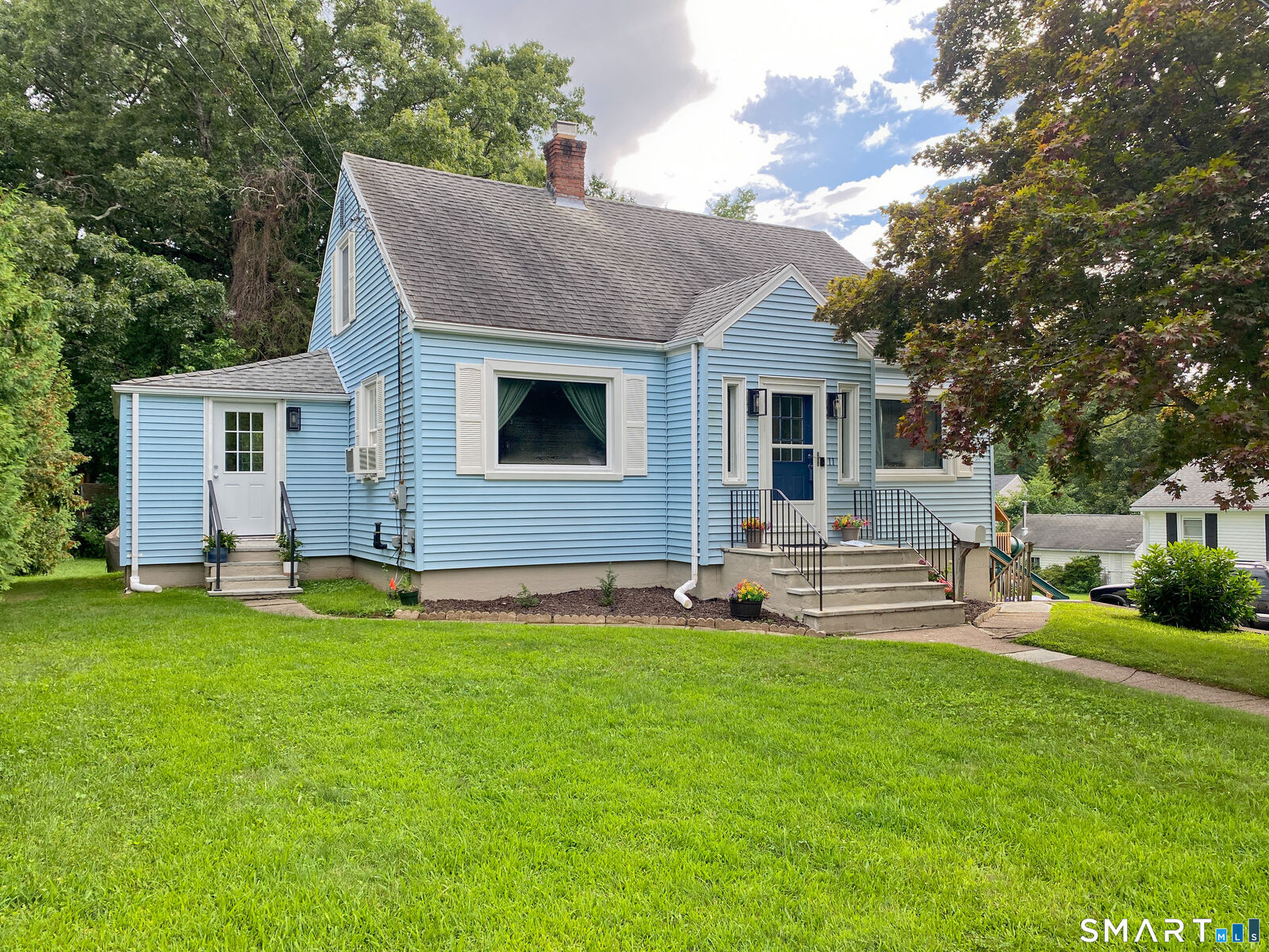Property Photo:  11 Esther Avenue  CT 06029 
