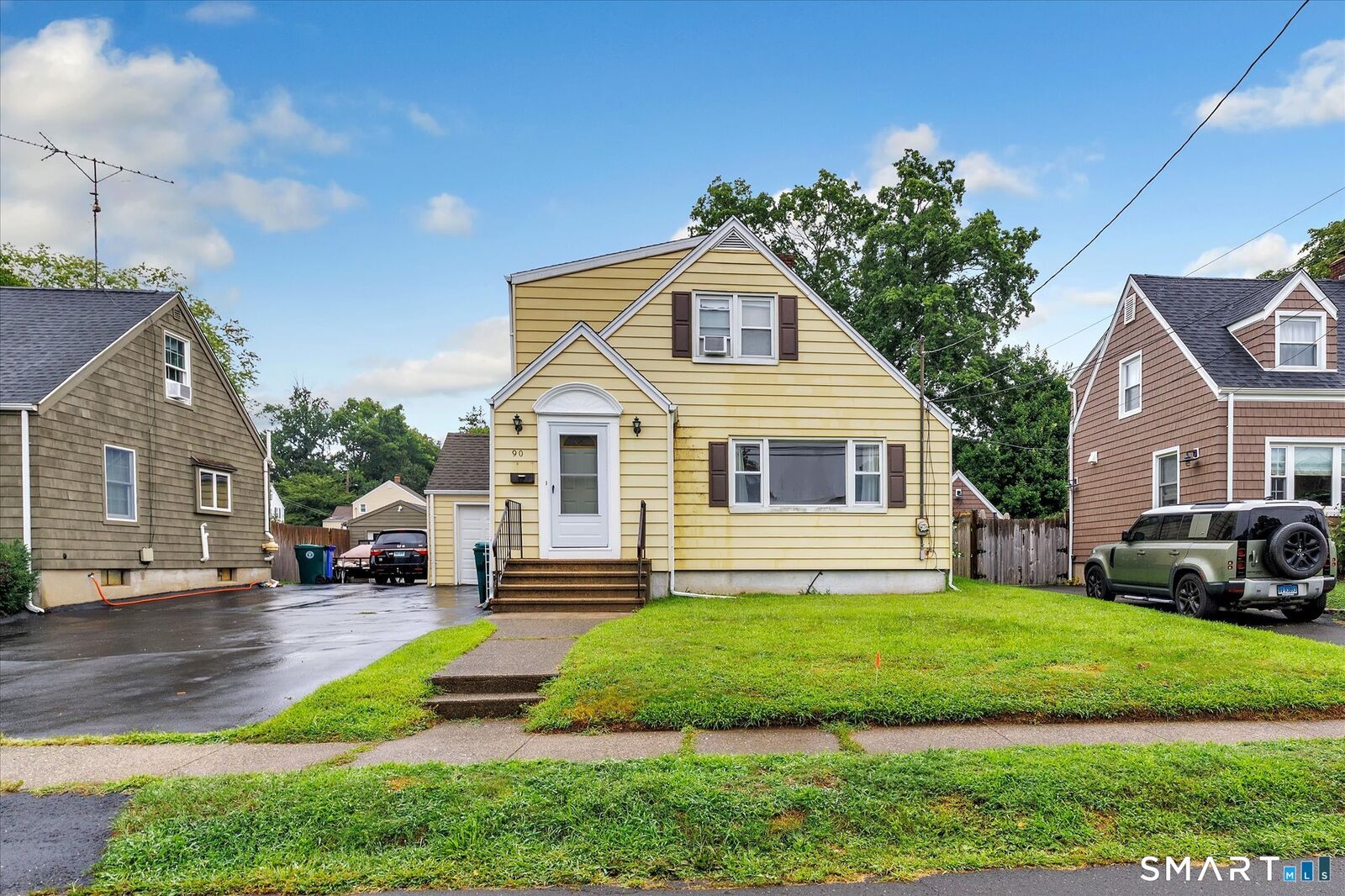 Property Photo:  90 Ulrich Road  CT 06614 