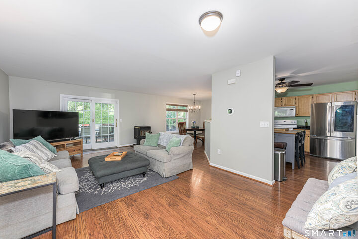 Property Photo:  